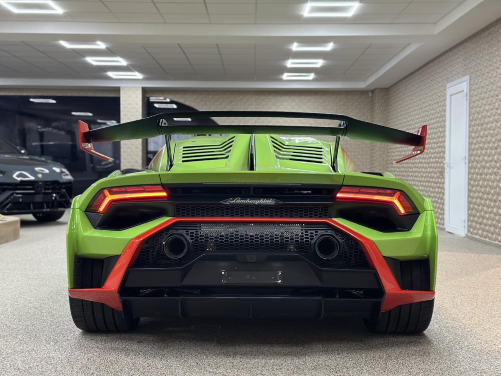 Lamborghini Huracán 5.2i V10 STO 60th Model Year 2023