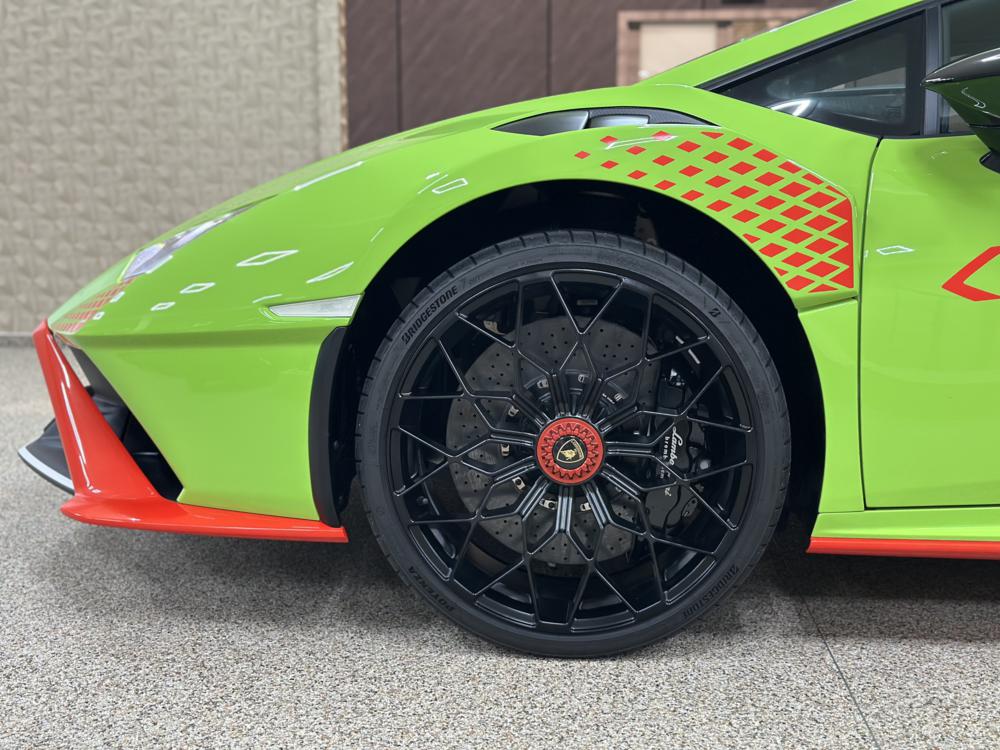 Lamborghini Huracán 5.2i V10 STO 60th Model Year 2023